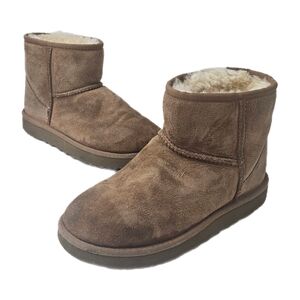 UGG Classic Mini II Sheepskin Suede Boots Tan Pull Tab Size 5